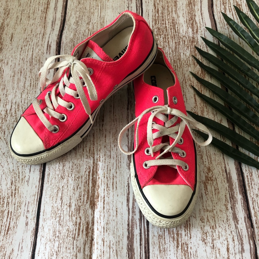 Bright Pink Converse Size 7
